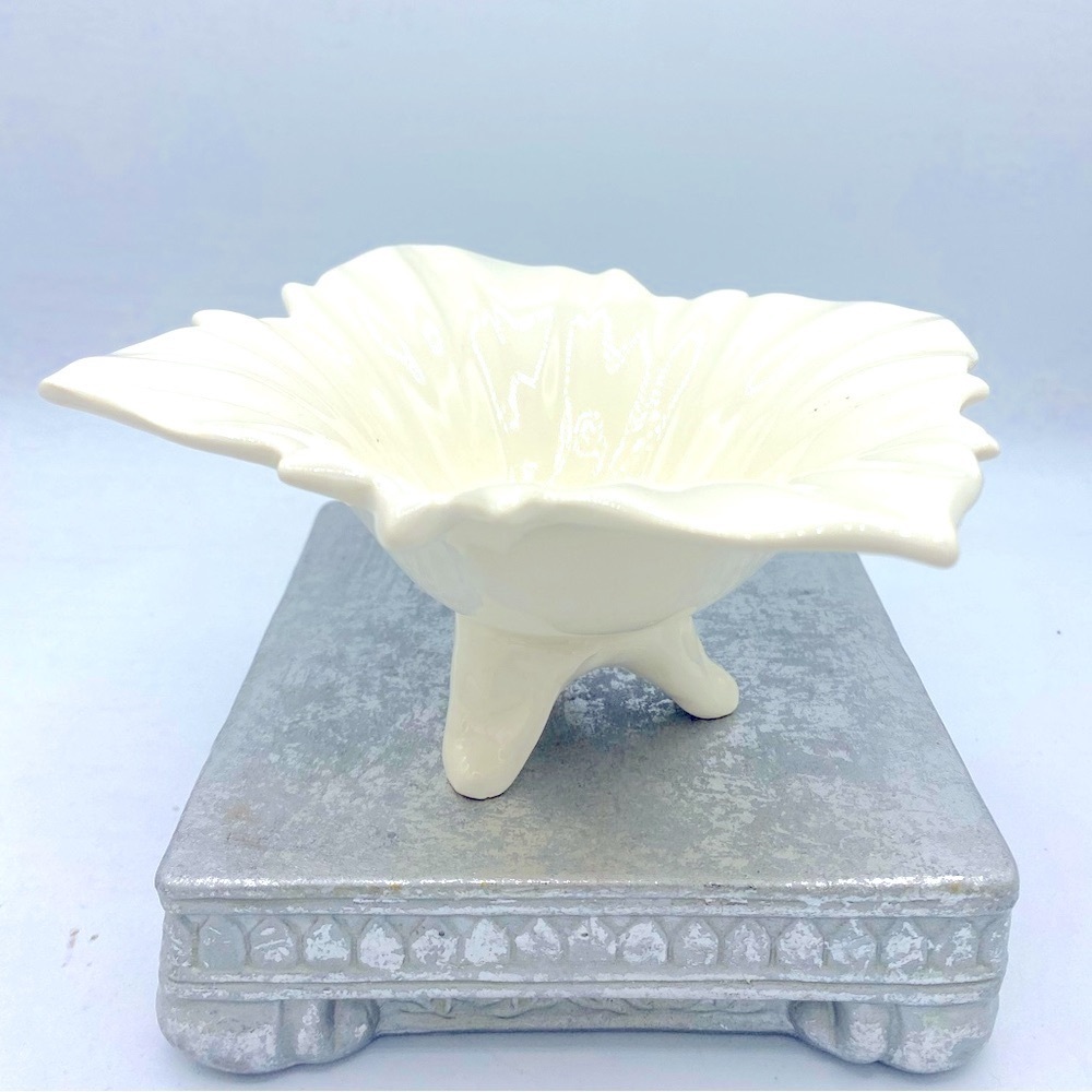 Vintage CAMARK Deluxe Art Ware Square Shape  Footed Ceramic Bowl Unique Design